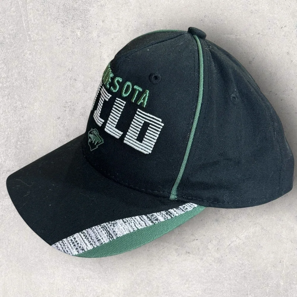 NHL Minnesota Wild Snapback Hat Youth OSFM Black Green‎ Embroidered Hockey Cap